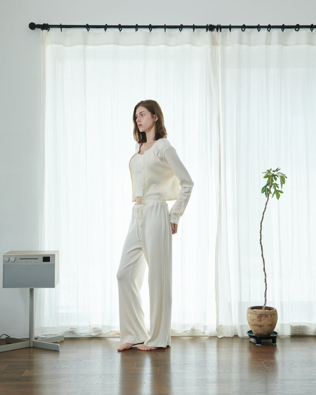 IVORY CARDIGAN