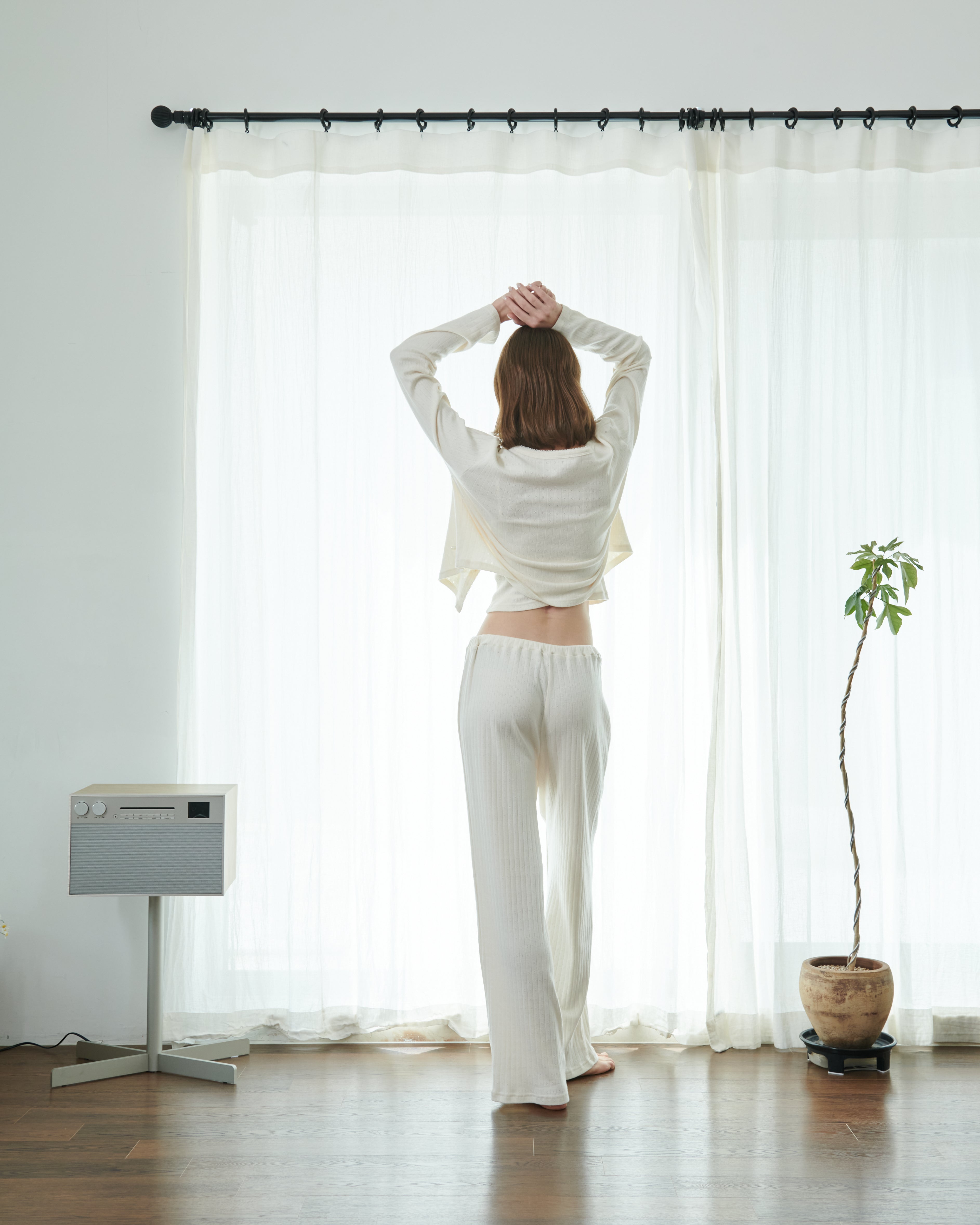 IVORY CARDIGAN